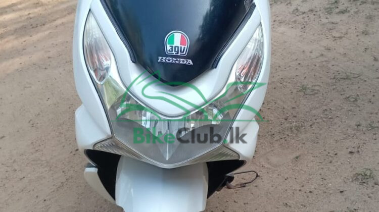 Honda PCX Scooter FAB-SA-26FE-060016