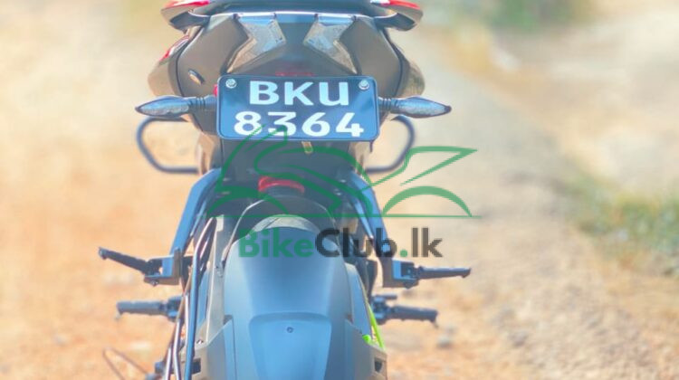 Bajaj pulser n 160